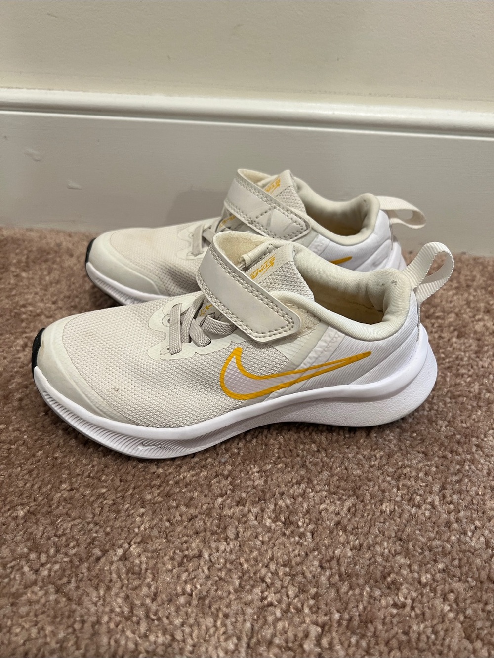 Nike Kids Cream Sneakers with Yellow Swoosh